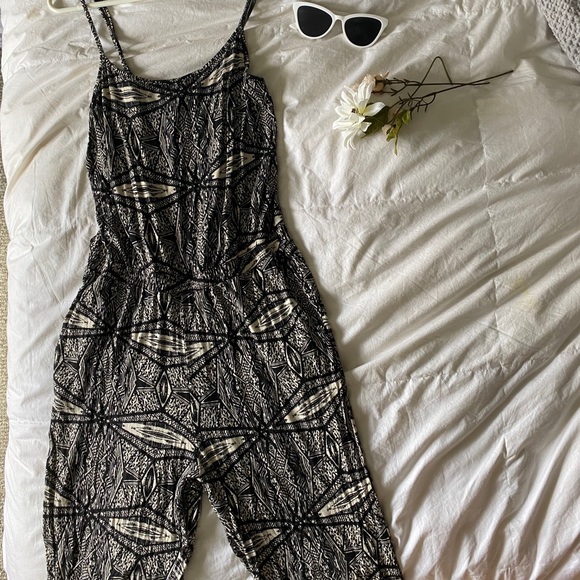 Jump suit - Picture 1 of 3